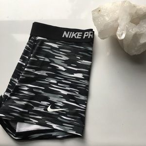 NIKE PRO SHORTS- BLACK & WHITE CAMO
